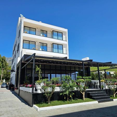 Kaan Hotel Radhimë 외부 사진