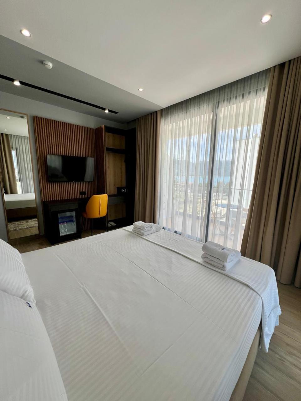 Kaan Hotel Radhimë 외부 사진