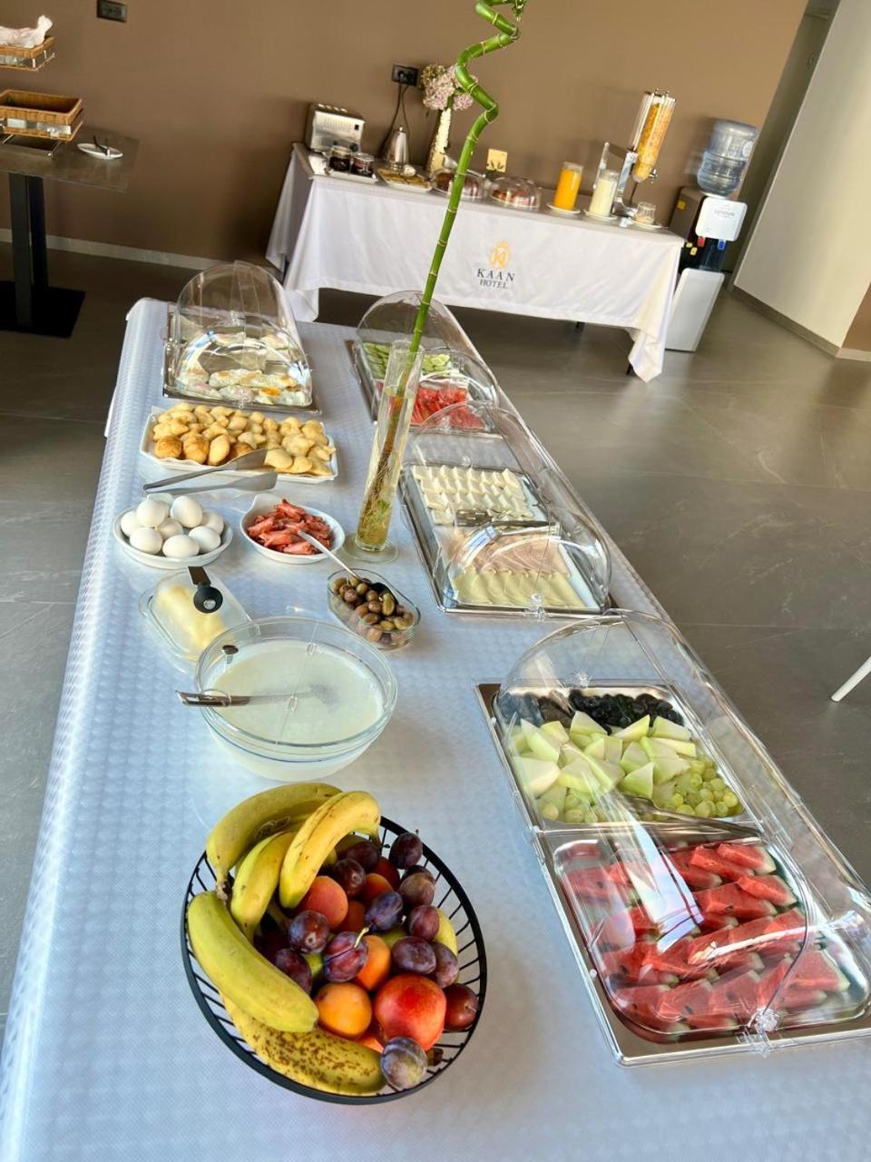Kaan Hotel Radhimë 외부 사진